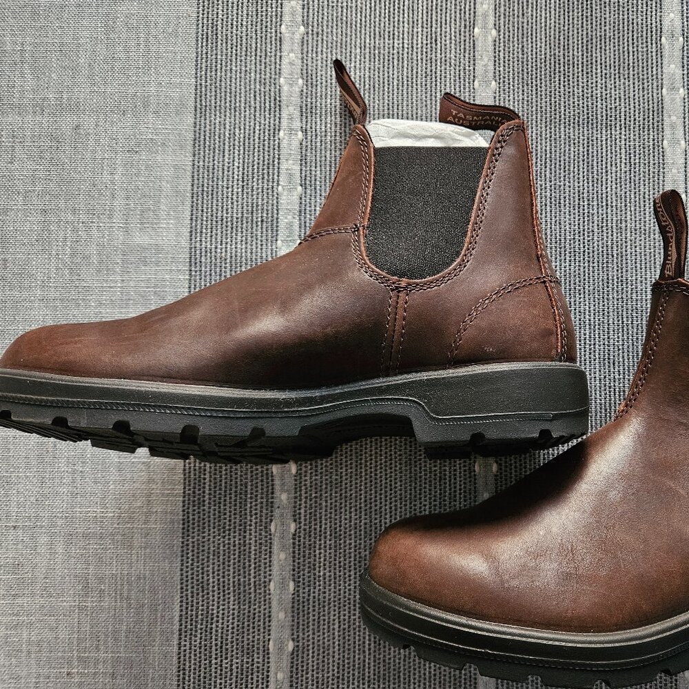 Blundstone Chelsea Boot Brown EUC Size US 7 AUS 4